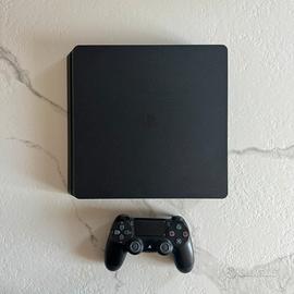 PS4 Slim 500Gb - + 8 Giochi Inclusi