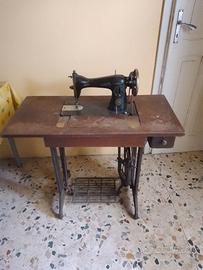 Macchina vintage da cucire singer