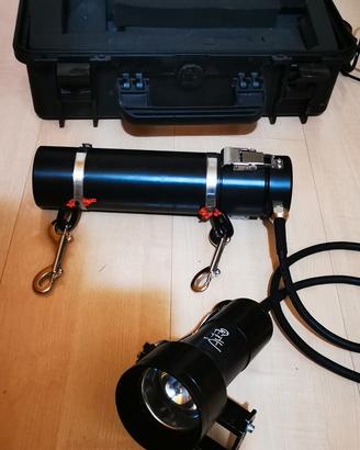 Lampada speleo HID con valigia stagna
