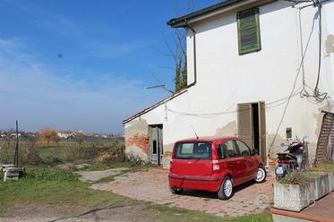 CASA SEMINDIPENDENTE A PONTE BUGGIANESE