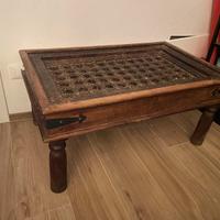 Tavolino in legno – antica finestra indiana