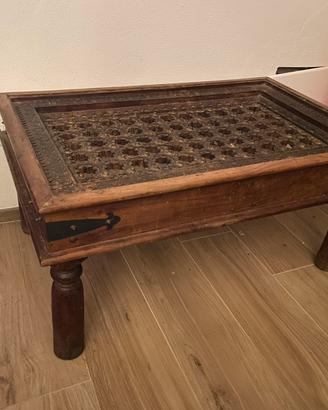 Tavolino in legno – antica finestra indiana
