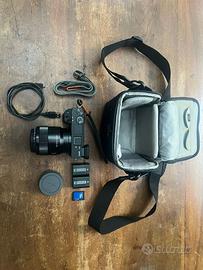 Sony Alpha 6400 + FE 2.8/50 MACRO