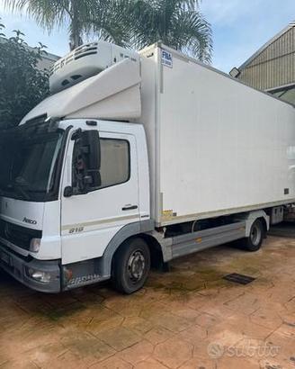 Mercedes atego 818 frigo ganciera atp e braccio gr