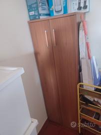 mobile in ciliegio porta scopa o vario utilizzo