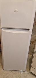 frigorifero con freezer  Indesit 