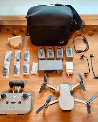 DJI Mini 2 Fly More Combo + 4 Batterie + 2 Control