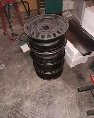 4 cerchi acciaio 15" volkswagen,skoda,audi,seat