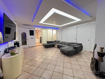 Centro elegante abitazione semiindipendente