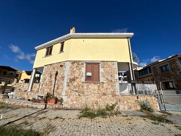 Vendesi Villetta Caposchiera a La Caletta