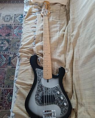 basso attivo 5 corde Dean