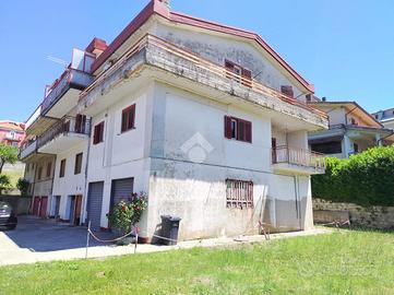 4 LOCALI A MANOCALZATI