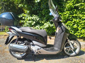 Honda sh 300