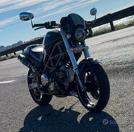 DUCATI Monster 600
