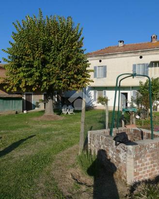 CASA SEMINDIPENDENTE A CASTELNUOVO BORMIDA