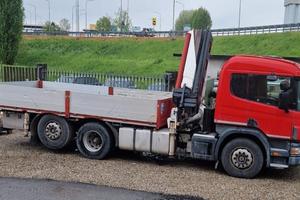 Camion can gru e cassone