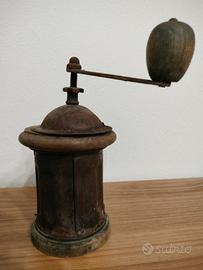 Macinacaffè d'epoca