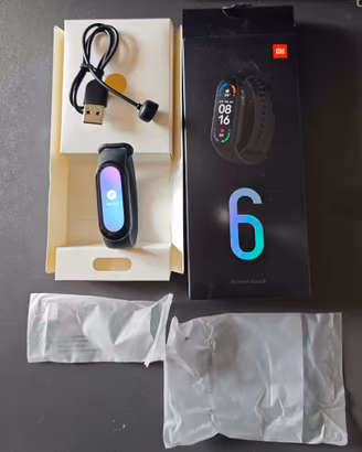 Smartwatch Xiaomi Mi Band 6 + accessori