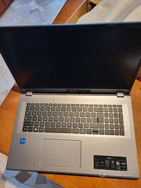 Acer Aspire 17" i7 13640h 16gb ssd 1 tb mai usato