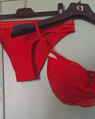 bikini rosso