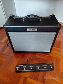 Boss Nextone con pedaliera dedicata
