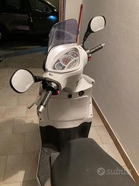 Scooter Kymco People 200