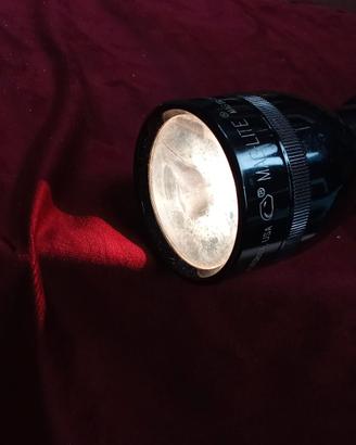 torcia militare MagLite 50 cm