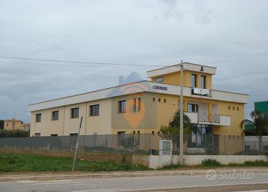 Castelvetrano Locale Di Ampia Metratura