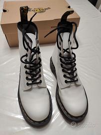 dr martens smooth bex White 