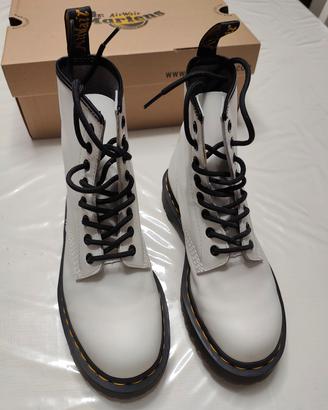 dr martens smooth bex White 