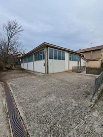 Immobile artigianale/commerciale laboratorio