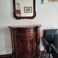credenza e specchio antichi 