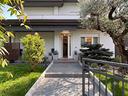 villa-di-218-m²-con-piu-di-5-locali-e-box-auto-dop