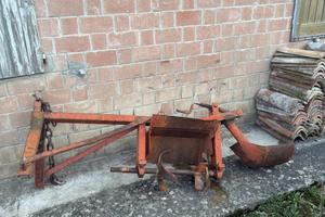 Solcatrice / Colmatrice / Scavafossi per trattore