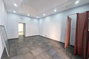 Vomero via Belvedere locale 50 mq ristrutturato