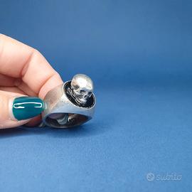 ANELLO VINTAGE PIETRO FERRANTE TESCHIO SMALTO NERO