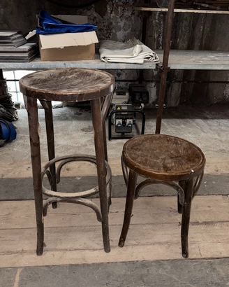 Coppia di sgabelli vintage in legno