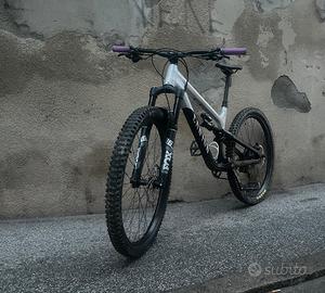 Noleggio Canyon Spectral 125 Bici da Enduro