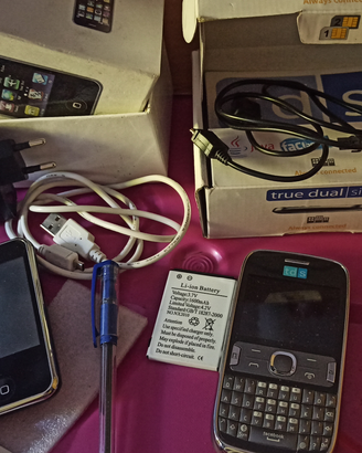 Lotto due Cellulari Dual Sim come nuovi