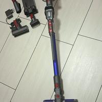 Dyson V15 