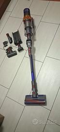 Dyson V15 