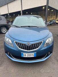 Lancia Ypsilon 1.0 FireFly 5 porte S&S Hybrid Gold