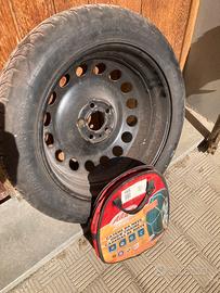 ruota di scorta e catene Fiat grande  punto