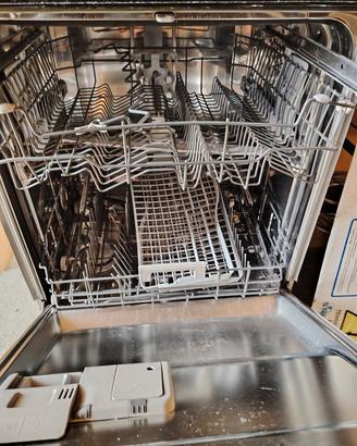 pezzi ricambio lavastoviglie whirlpool WP73