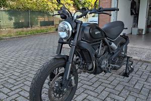 Ducati Scrambler 800 Dark Full Throttle