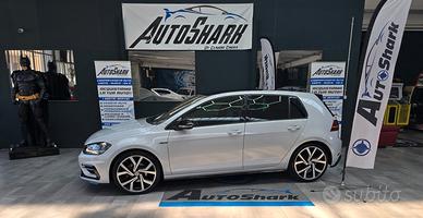 VOLKSWAGEN GOLF R-Line 2.0 TDI DSG 150CV 5p. SPORT