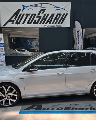 VOLKSWAGEN GOLF R-Line 2.0 TDI DSG 150CV 5p. SPORT