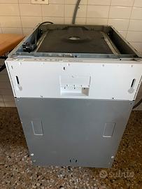 Lavastoviglie da incasso cm. 45 Indesit