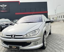 Peugeot 206 1.6 16V CC Quiksilver