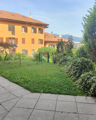 Appartamento in centro con box e giardino privato